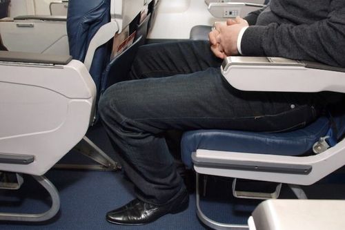 Travel agents react as viral WestJet video reignites legroom debate