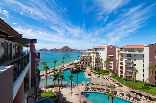 Is Villa del Arco Cabo good for families or couples?