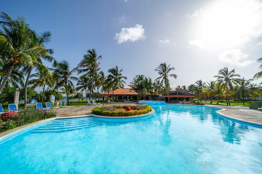 starfish-guardalavaca-your-adults-only-retreat-cuban-caribbean-blue-diamond-resorts-2.jpg