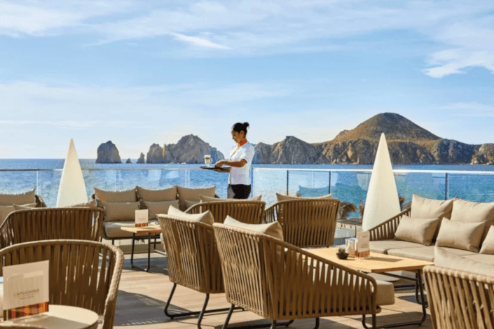 Sunwing launches RIU October with weekly savings and agent rewards
