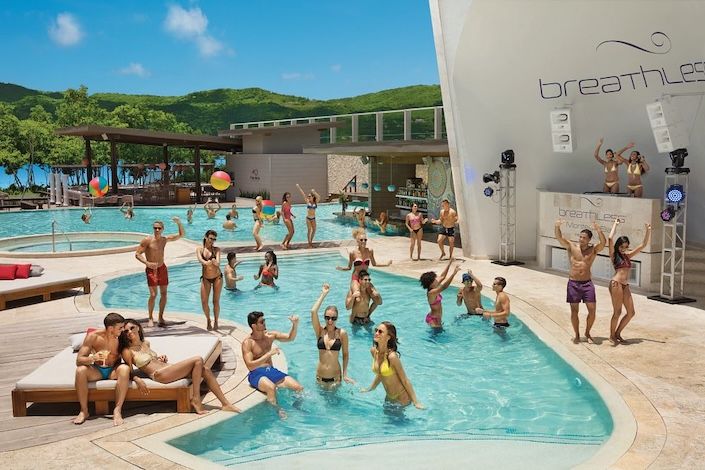 travel-agent-contest-win-stay-dreams-playa-esmeralda-resort-spa-inclusive-collection-2.jpg
