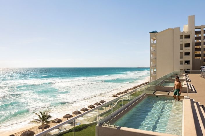 travel-agent-contest-win-stay-hilton-cancun-mar-caribe-all-inclusive-resort-hilton-all-inclusive-6.jpg