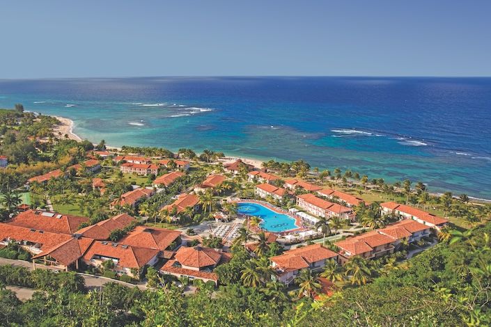 travel-agent-contest-win-stay-royalton-cayo-santa-maria-blue-diamond-resorts-4.jpg
