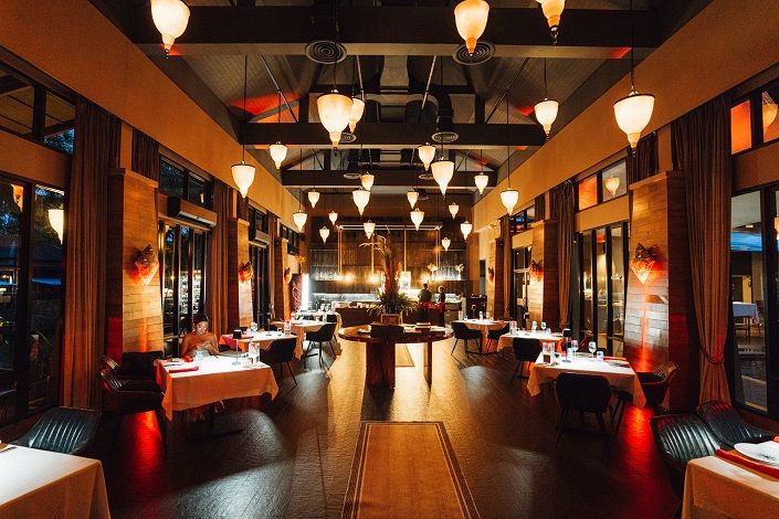 una-experiencia-clasica-llena-de-sabor-te-espera-en-motown-on-fire-steakhouse-kata (2).jpg