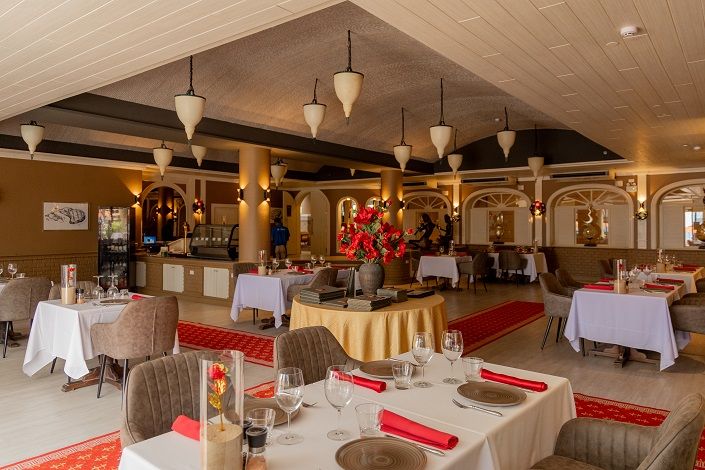 una-experiencia-clasica-llena-de-sabor-te-espera-en-motown-on-fire-steakhouse-kata (4).jpg