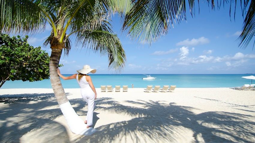 uncrowded-heart-seven-mile-beach-caribbean-club-5.jpg