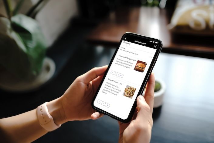 United customers can now order fresh, United Economy meals before their flight