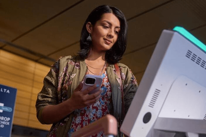 Unlock holiday ease: 5 ways the Delta app can save you time at the airport this season