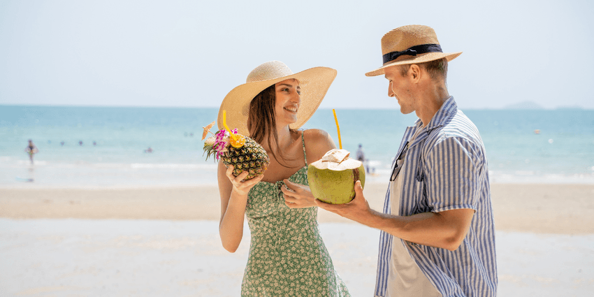 why-travelers-love-oceanfront resorts-villa-group-2.png