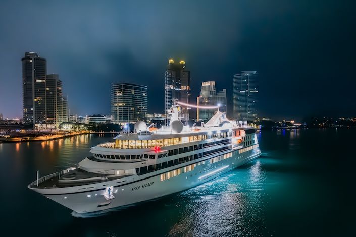 Windstar Welcomes Star Seeker with an Intimate Christening Celebration in Miami