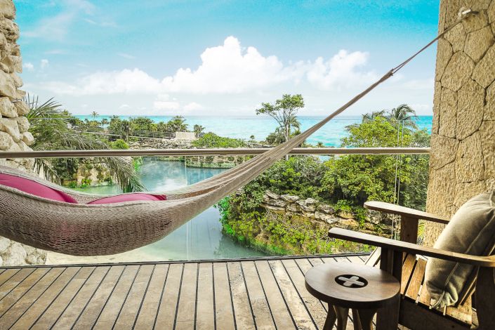 wo-luxus-auf-kultur-und-familienverbundenheit-trifft-erleben-sie-gehobenen-komfort-und-familienspass-in-der-riviera-maya-xcaret2.jpg