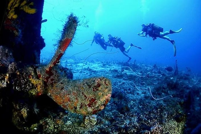 Wreck diving in paradise: Explore the sunken Nahoon