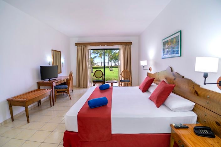 your-caribbean-getaway-coast-holguin-blue-diamond-resorts-6.jpg