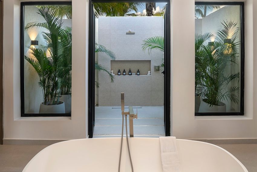 zemi-miches-punta-cana-all‑inclusive-resort-curio-collection-hilton-all-inclusive-resorts-unveils-exclusive-oceanfront-bungalows-14.jpg